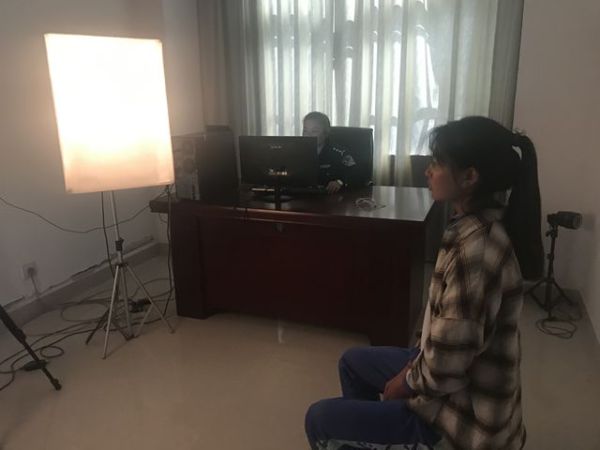 帮小忙