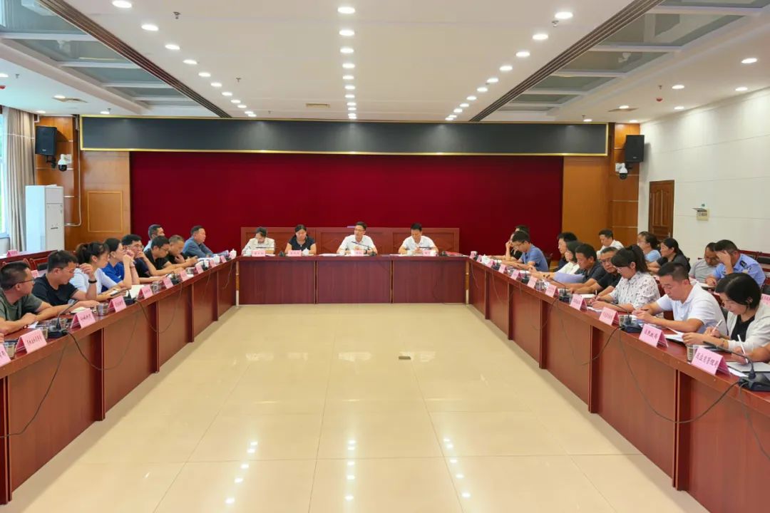 区人民政府党组会议暨区五届人民政府第62次常务会议召开